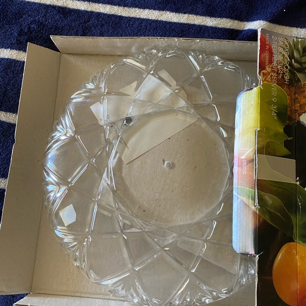 Mikasa 2 tier crystal cake stand or server - Picture 3 of 3